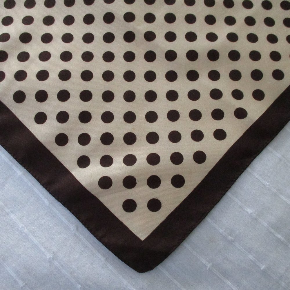 1960s cream with brown dots scarf - Picture 5 of 6